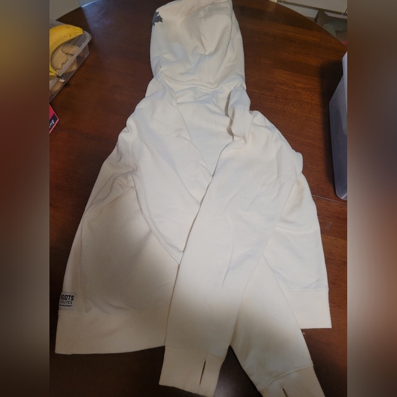 Brand New Roots Sweater! *Large - Picture 4 of 6